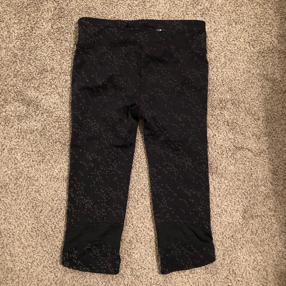 Under Armour Crop Leggings - Picture 3 of 3
